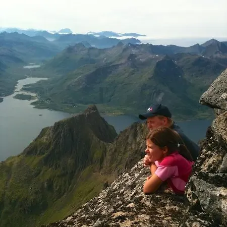 Charming House By The Sea, Lofoten! *