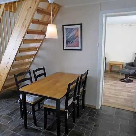 Charming House By The Sea, Lofoten! *