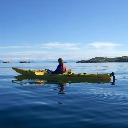 펜션 Charming House By The Sea, Lofoten!