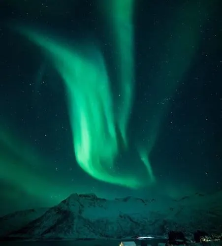 Semesterbostad Charming House By The Sea, Lofoten!