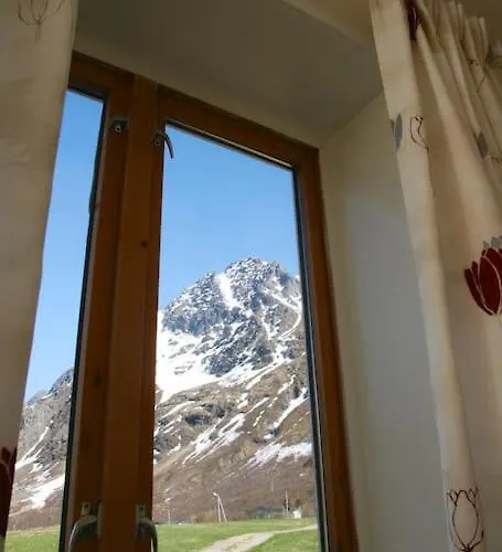 Charming House By The Sea, Lofoten! Semesterbostad Laupstad