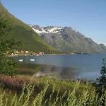 Charming House By The Sea, Lofoten!